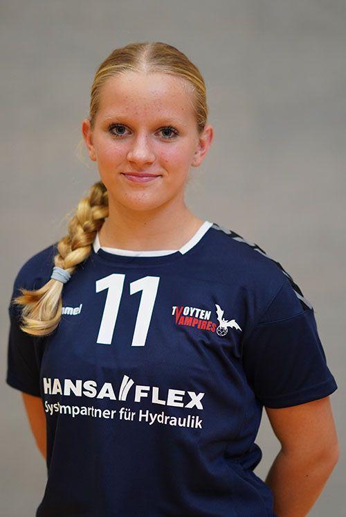 Lina Schlenker-500×750